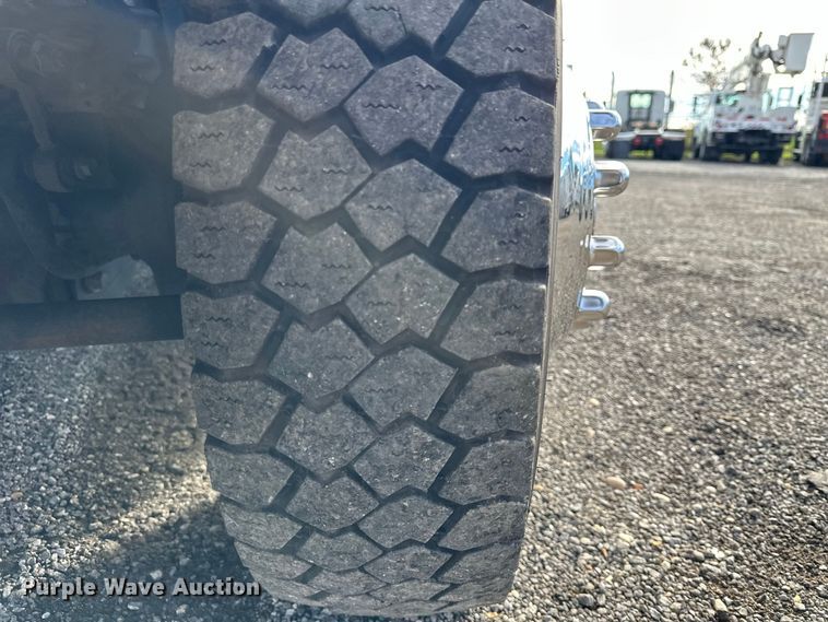 image for item FW3563 2009 Ford F450 Super Duty bucket truck