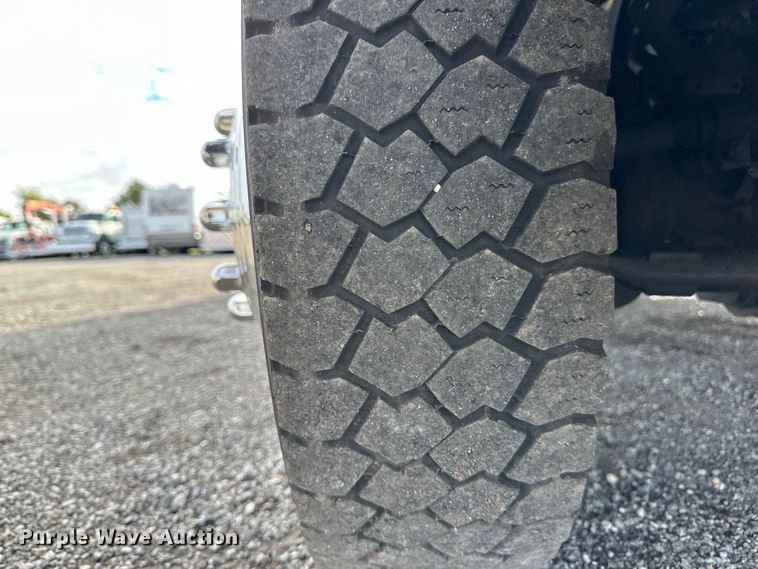 image for item FW3563 2009 Ford F450 Super Duty bucket truck