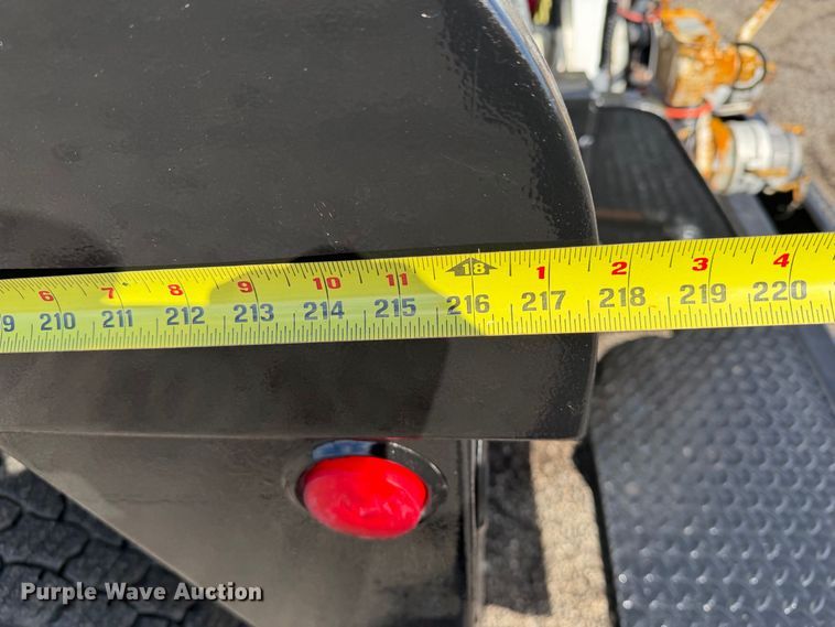 image for item FW3564 1992 International F8200 vacuum truck