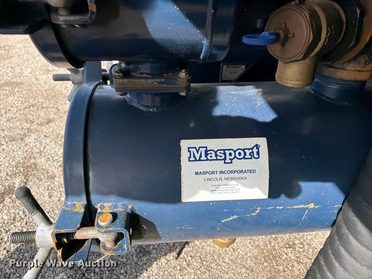 image for item FW3564 1992 International F8200 vacuum truck