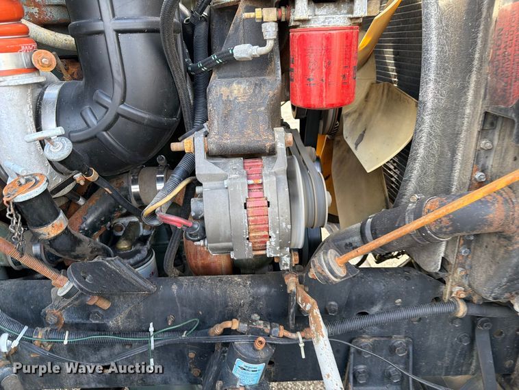 image for item FW3564 1992 International F8200 vacuum truck