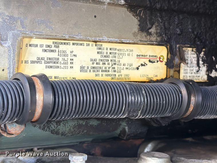 image for item FW3564 1992 International F8200 vacuum truck