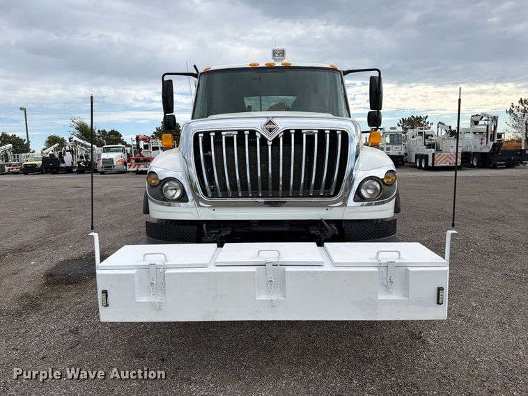 image for item FW3574 2011 International WorkStar 7400 crane truck