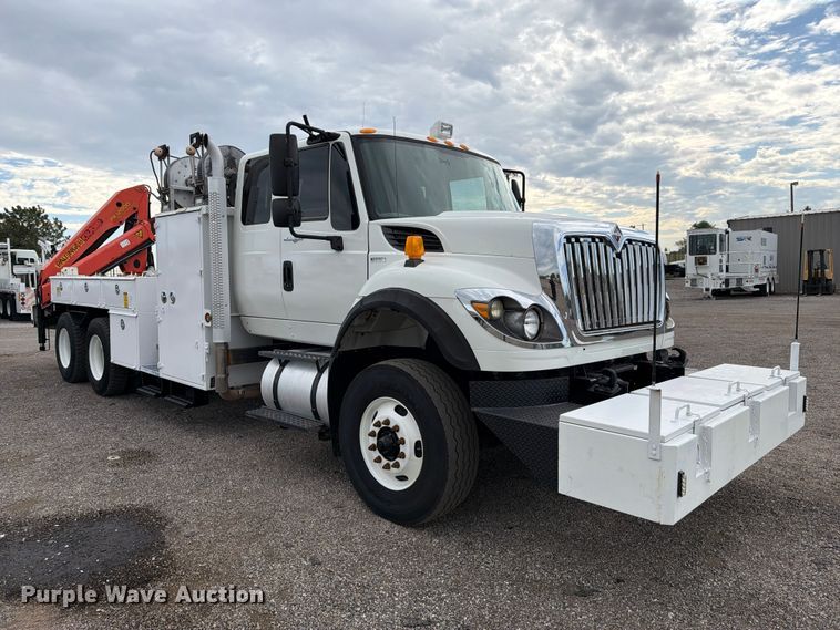 image for item FW3574 2011 International WorkStar 7400 crane truck