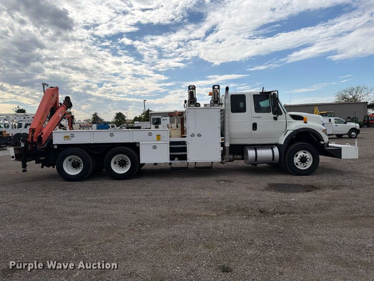 image for item FW3574 2011 International WorkStar 7400 crane truck
