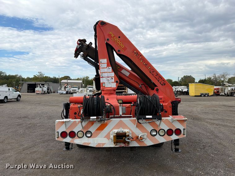 image for item FW3574 2011 International WorkStar 7400 crane truck