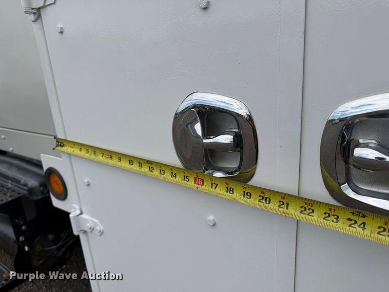 image for item FW3574 2011 International WorkStar 7400 crane truck