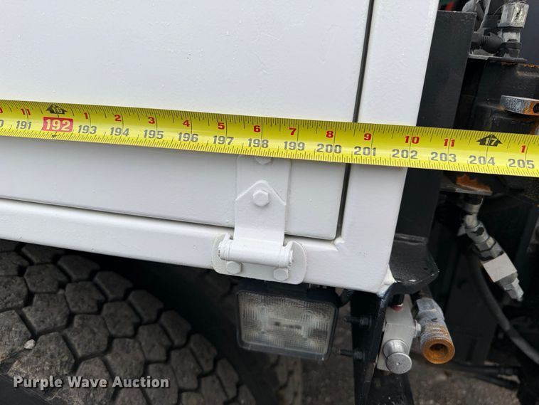 image for item FW3574 2011 International WorkStar 7400 crane truck