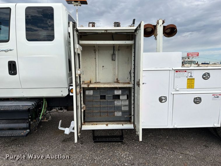 image for item FW3574 2011 International WorkStar 7400 crane truck