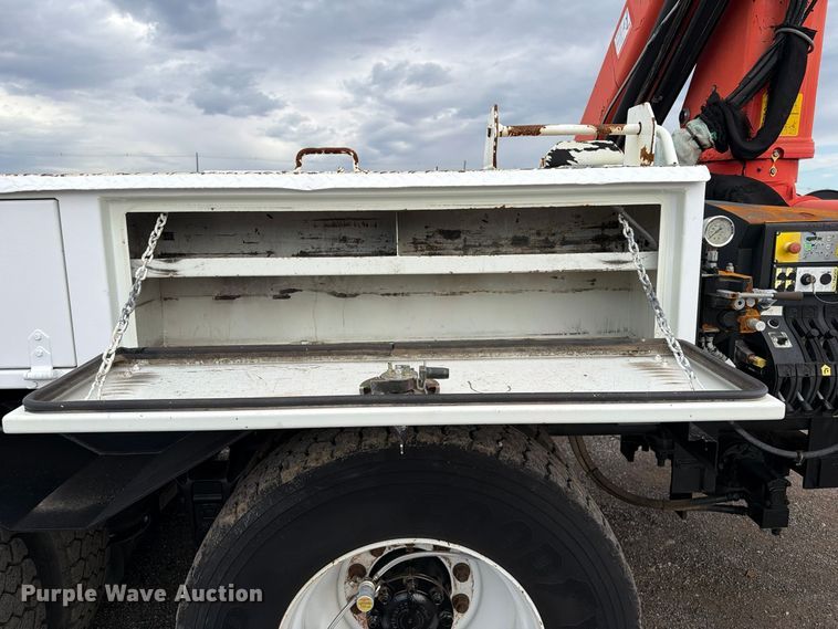 image for item FW3574 2011 International WorkStar 7400 crane truck