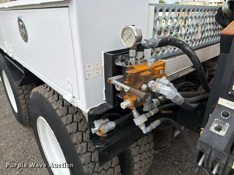 image for item FW3574 2011 International WorkStar 7400 crane truck