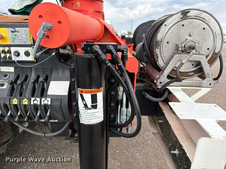image for item FW3574 2011 International WorkStar 7400 crane truck