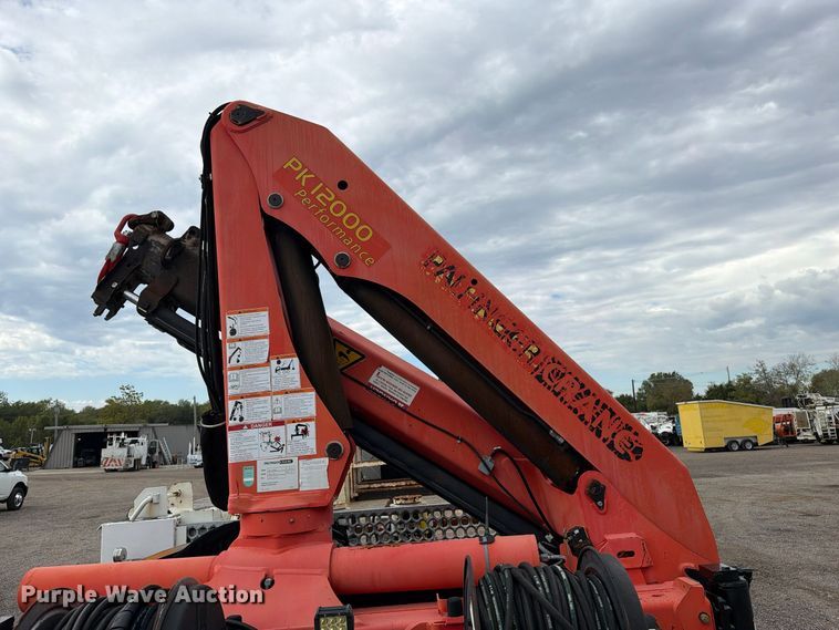 image for item FW3574 2011 International WorkStar 7400 crane truck