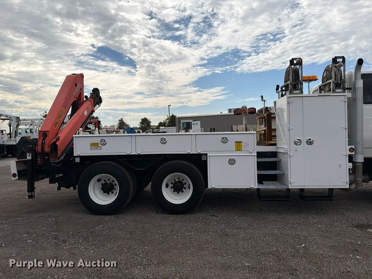 image for item FW3574 2011 International WorkStar 7400 crane truck