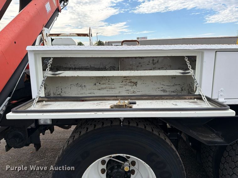 image for item FW3574 2011 International WorkStar 7400 crane truck