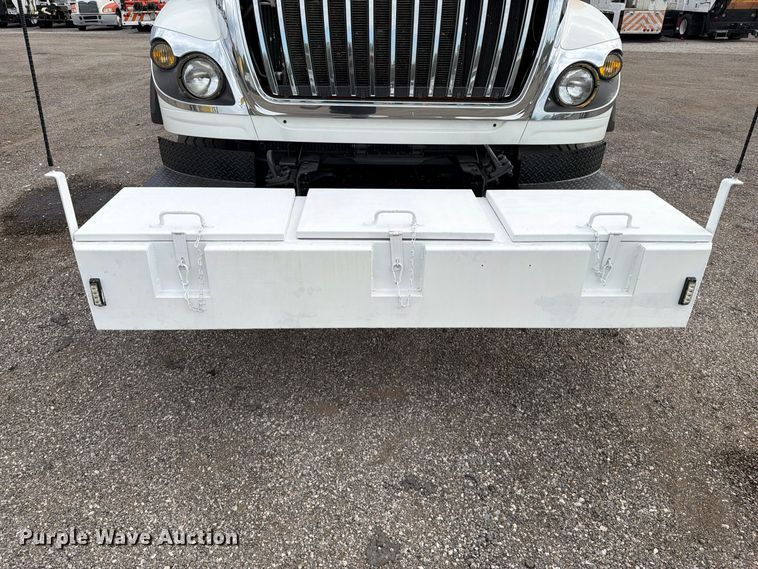 image for item FW3574 2011 International WorkStar 7400 crane truck