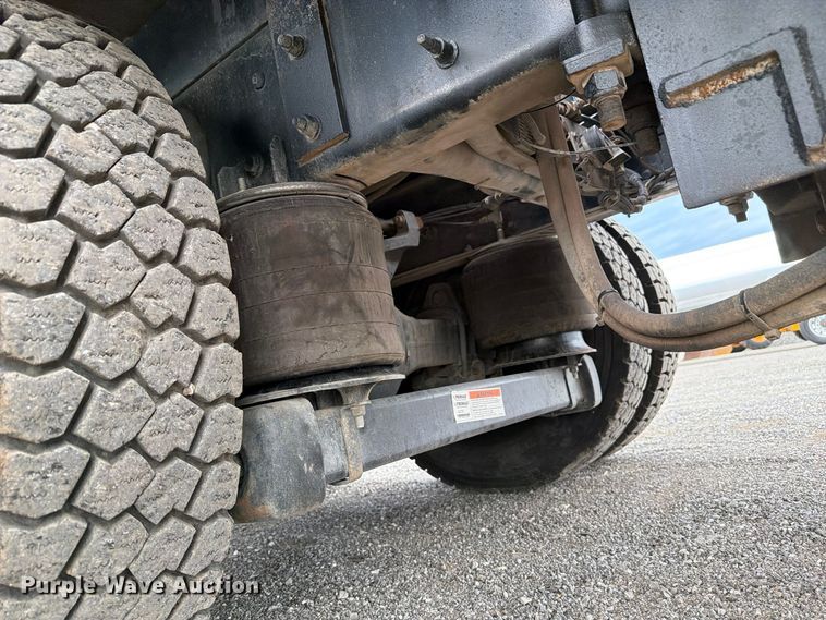 image for item FW3574 2011 International WorkStar 7400 crane truck