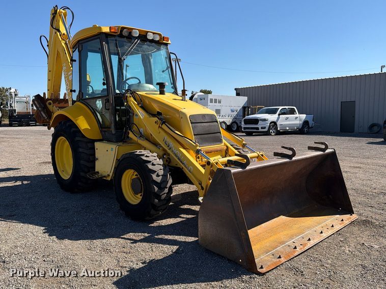image for item FW3584 2005 New Holland LB110B backhoe