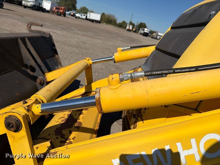 image for item FW3584 2005 New Holland LB110B backhoe