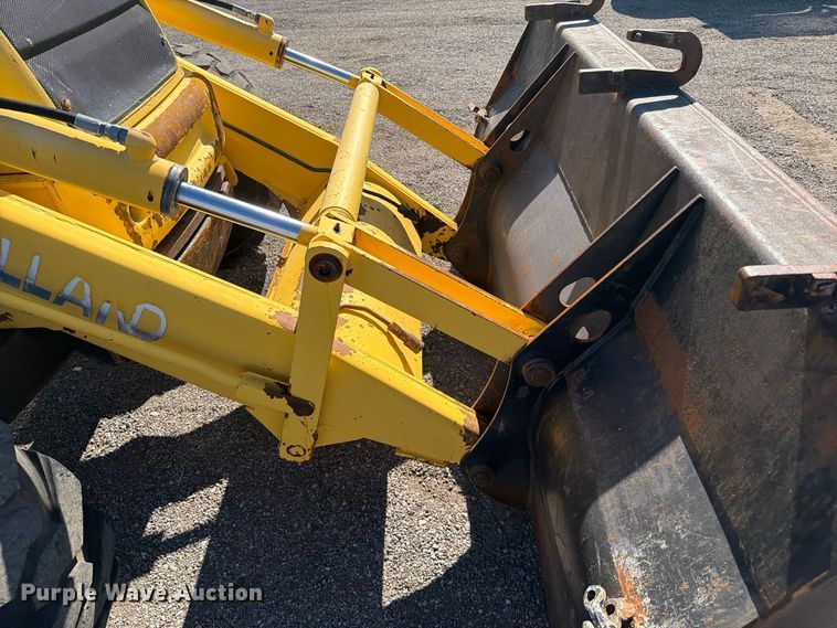 image for item FW3584 2005 New Holland LB110B backhoe