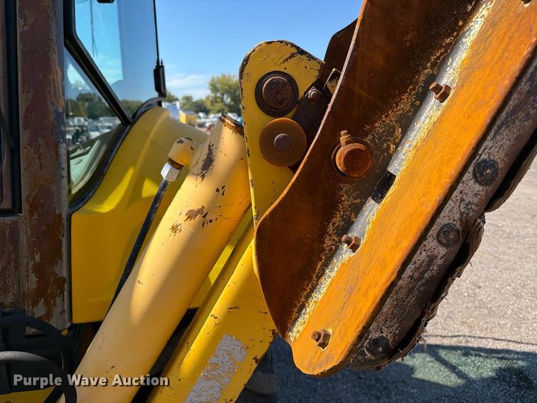 image for item FW3584 2005 New Holland LB110B backhoe