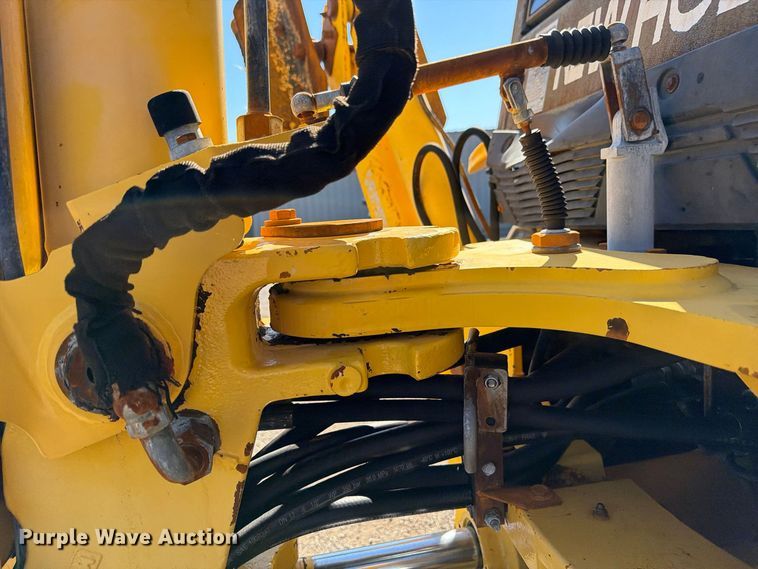 image for item FW3584 2005 New Holland LB110B backhoe