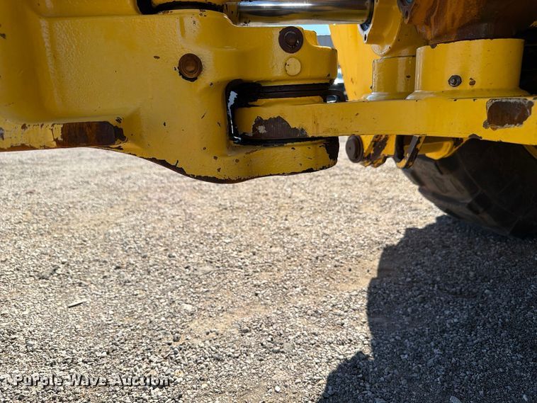 image for item FW3584 2005 New Holland LB110B backhoe