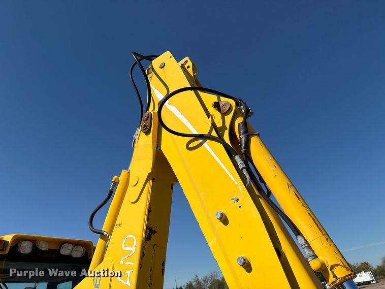 image for item FW3584 2005 New Holland LB110B backhoe