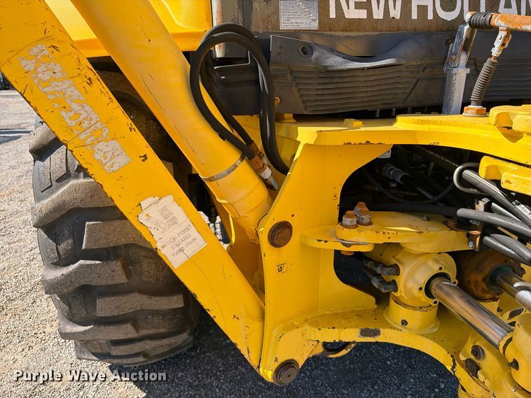 image for item FW3584 2005 New Holland LB110B backhoe