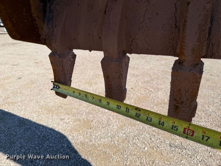 image for item FW3584 2005 New Holland LB110B backhoe