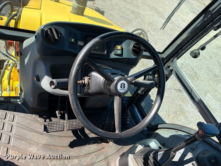image for item FW3584 2005 New Holland LB110B backhoe