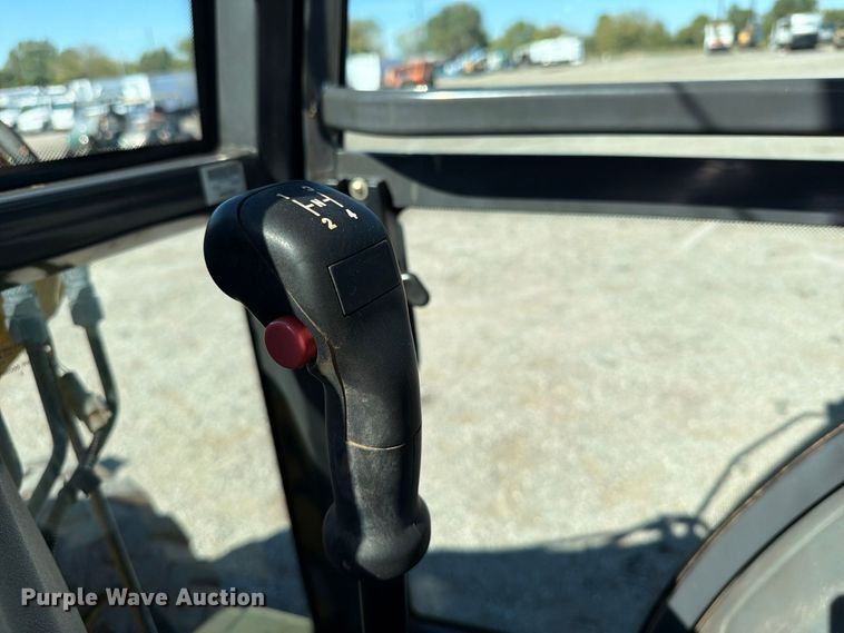 image for item FW3584 2005 New Holland LB110B backhoe