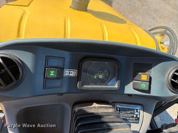 image for item FW3584 2005 New Holland LB110B backhoe