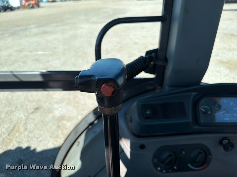 image for item FW3584 2005 New Holland LB110B backhoe
