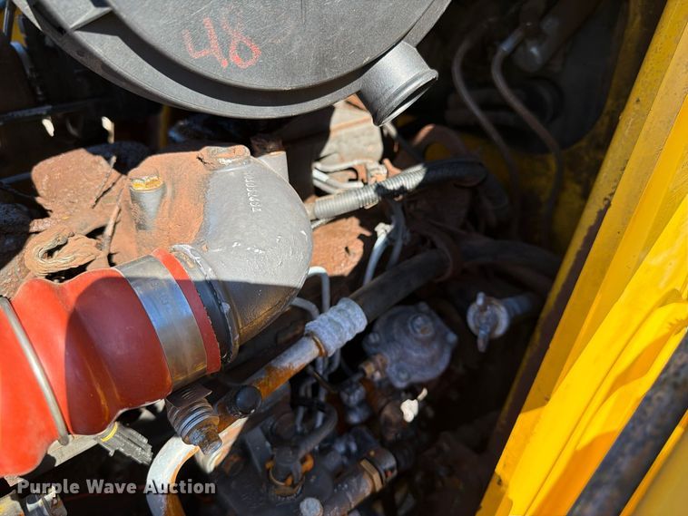 image for item FW3584 2005 New Holland LB110B backhoe