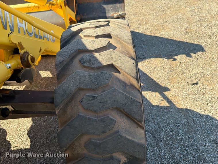 image for item FW3584 2005 New Holland LB110B backhoe