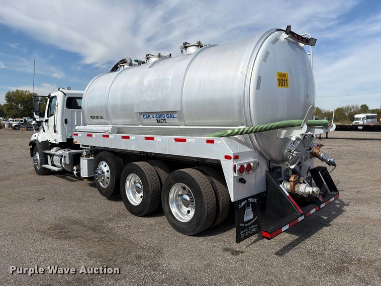 image for item FW3589 2015 Freightliner 114SD vacuum truck