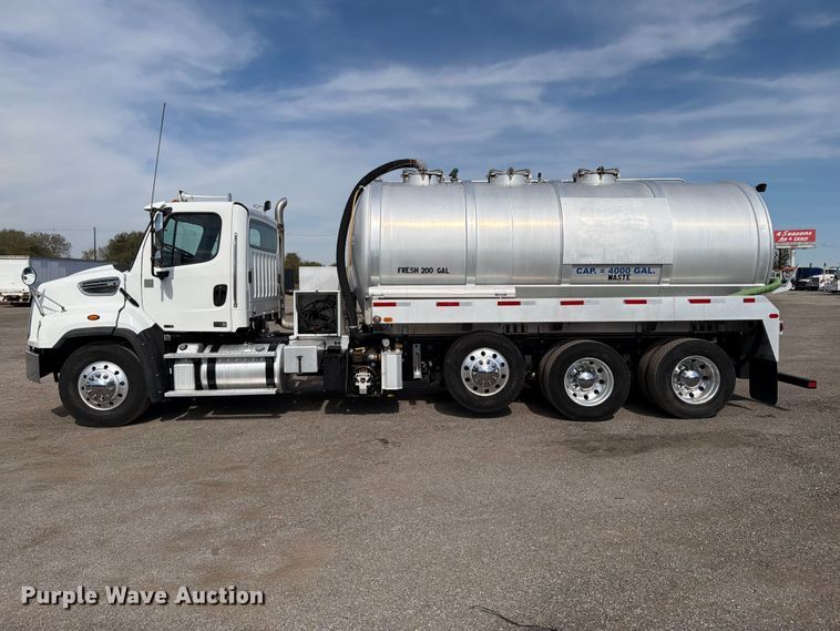 image for item FW3589 2015 Freightliner 114SD vacuum truck