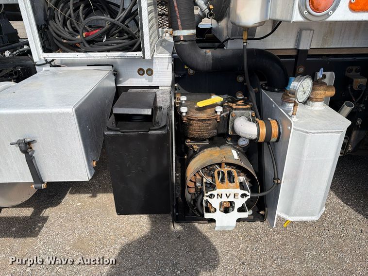 image for item FW3589 2015 Freightliner 114SD vacuum truck