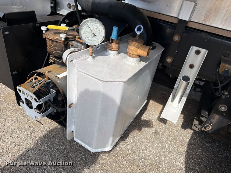 image for item FW3589 2015 Freightliner 114SD vacuum truck