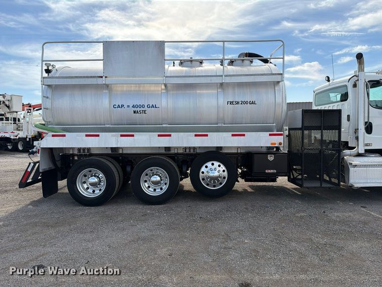 image for item FW3589 2015 Freightliner 114SD vacuum truck