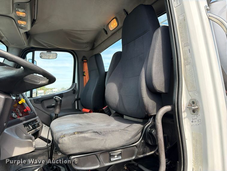 image for item FW3589 2015 Freightliner 114SD vacuum truck