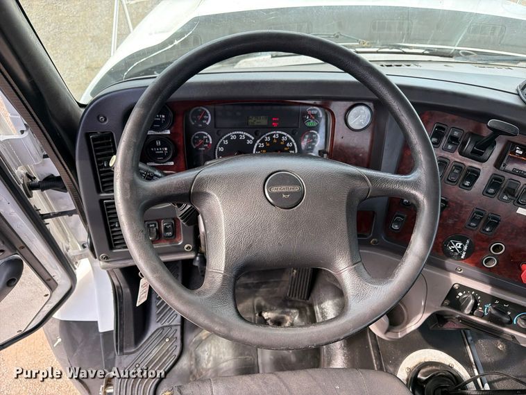 image for item FW3589 2015 Freightliner 114SD vacuum truck
