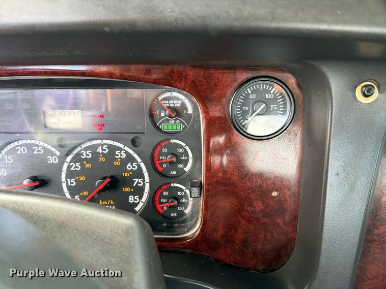 image for item FW3589 2015 Freightliner 114SD vacuum truck