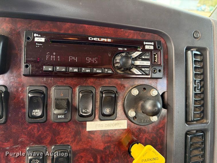 image for item FW3589 2015 Freightliner 114SD vacuum truck