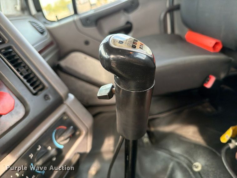 image for item FW3589 2015 Freightliner 114SD vacuum truck