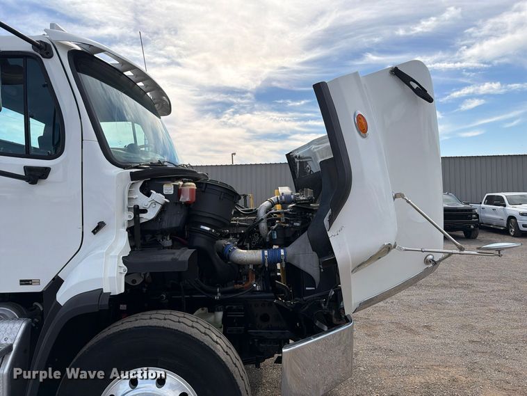 image for item FW3589 2015 Freightliner 114SD vacuum truck