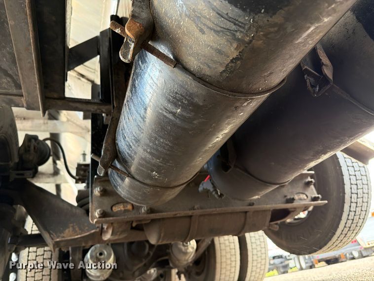 image for item FW3589 2015 Freightliner 114SD vacuum truck
