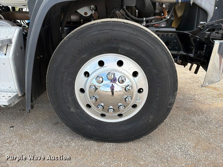 image for item FW3589 2015 Freightliner 114SD vacuum truck