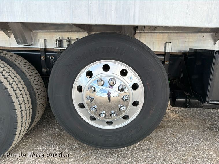 image for item FW3589 2015 Freightliner 114SD vacuum truck